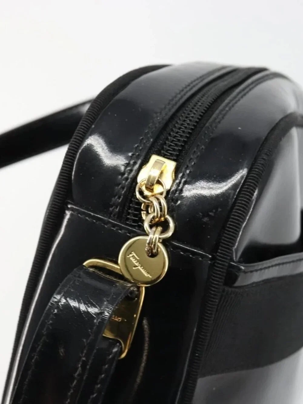 Salvatore Ferragamo Shoulder Bag Patent Leather Black Gold Auth BA13465